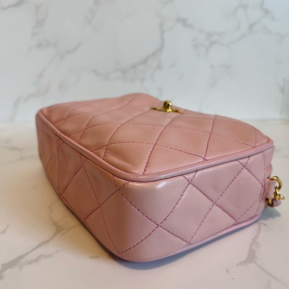 SOLD Small Vintage CHANEL Pink Lambskin Camera Bag - Picture 6 of 13